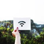 Repetidor de Wi-Fi ampliando sinal da internet