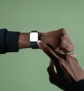 Smartwatch barato vs caro